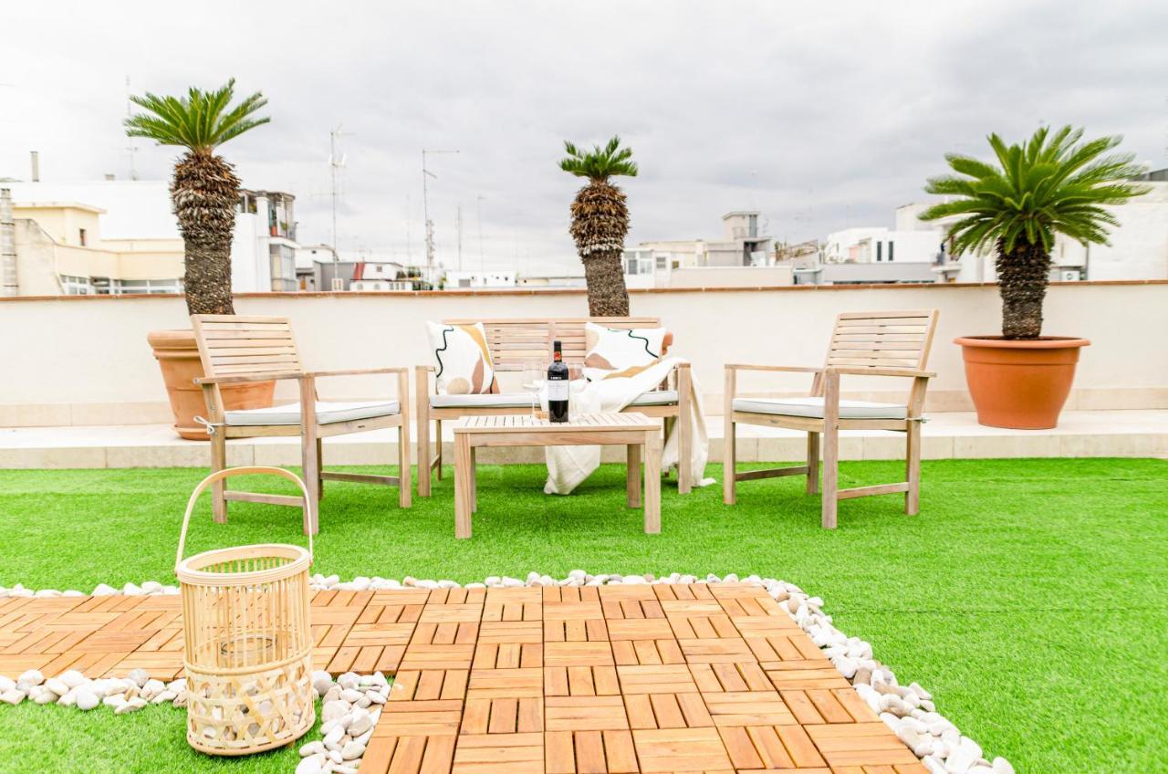 Апартаменты Apulialux Private 100Mq Rooftop Oasis W Jacuzzi Бари Экстерьер фото