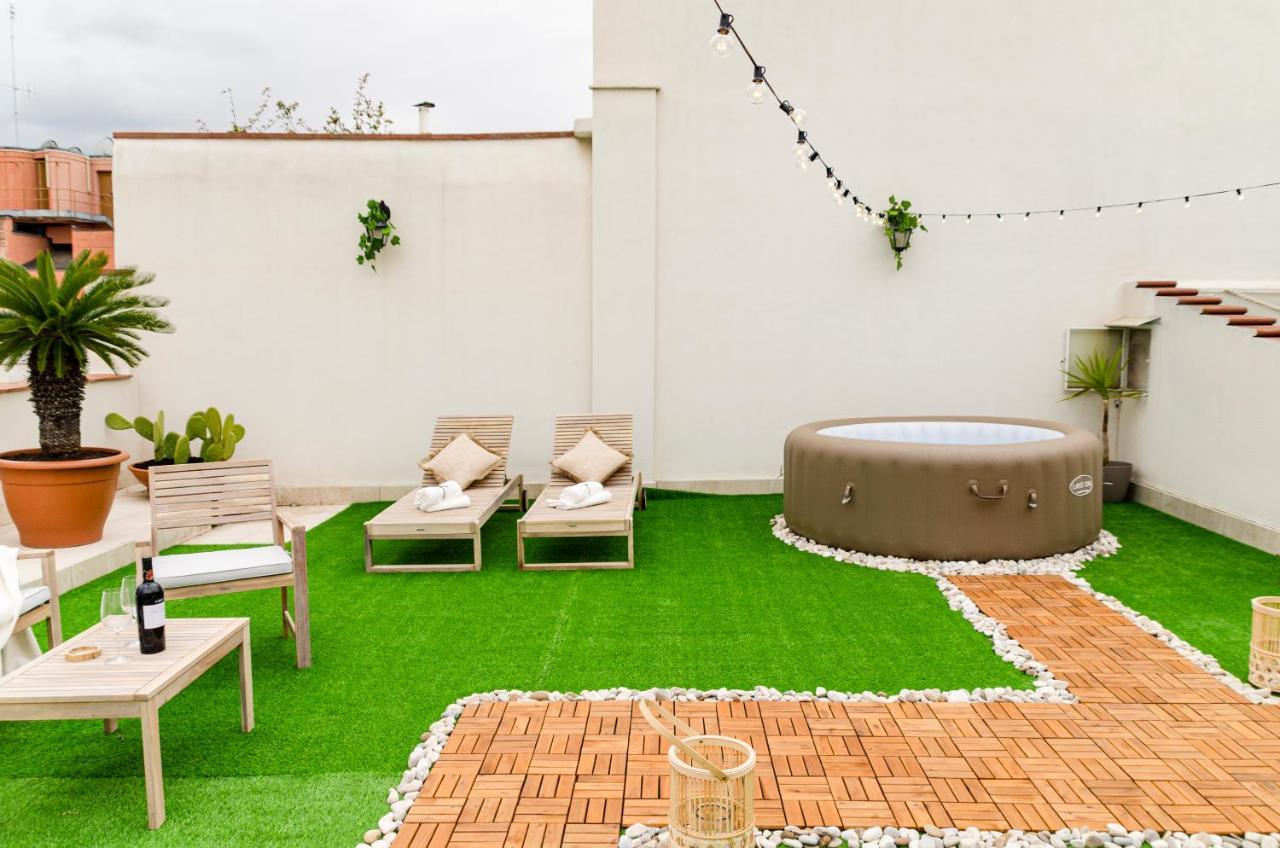 Апартаменты Apulialux Private 100Mq Rooftop Oasis W Jacuzzi Бари Экстерьер фото