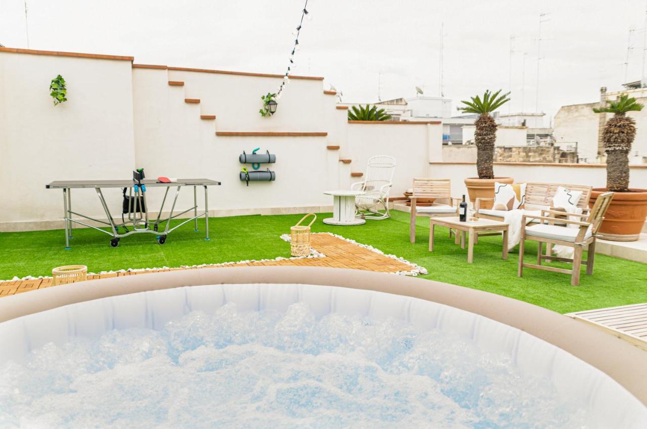 Апартаменты Apulialux Private 100Mq Rooftop Oasis W Jacuzzi Бари Экстерьер фото
